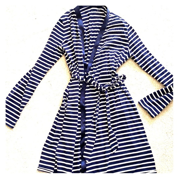 Motherhood Maternity Other - Motherhood Maternity Nursing Robe